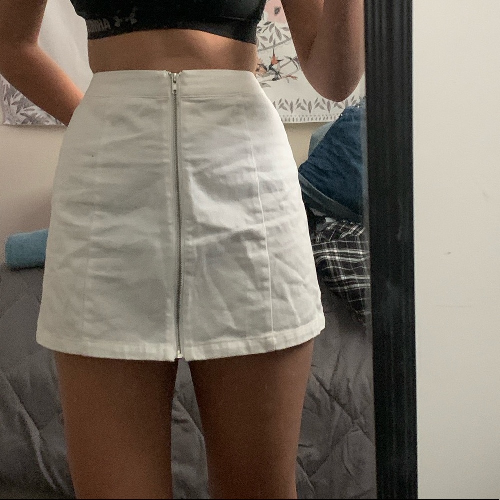 white zipper skirt